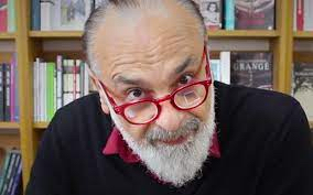 Nasıl rahatça oyalıyorlar kamuoyunu, değil mi? Hem de nasıl pişkince bir biçimde! Hep mış, mış