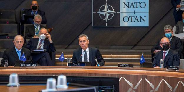 NATO olağanüstü toplandı! Rusya'ya çağrı: Askerlerini geri çek!