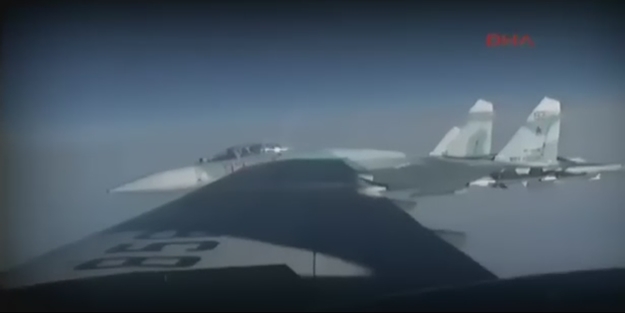 Rus savaş uçaklarıyla havada gerginlik!