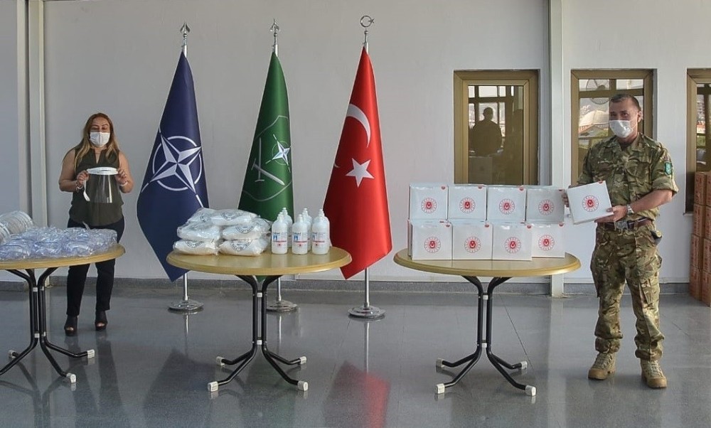 NATO’da görevli personele sağlık malzemesi desteği 