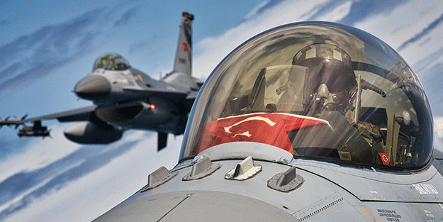 NATO'dan bomba paylaşım! Bakın kokpitte kim var?