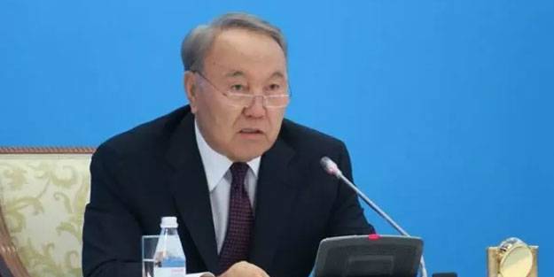 Nazarbayev’in damatları görevlerinden istifa etti