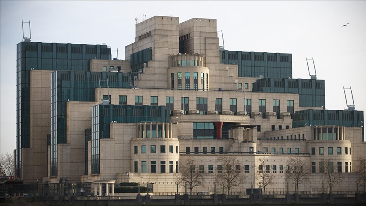 Nazilerin arşivinden ‘dedesi’ çıktı! MI6'nın yeni başkanı İngiliz medyasını karıştırdı