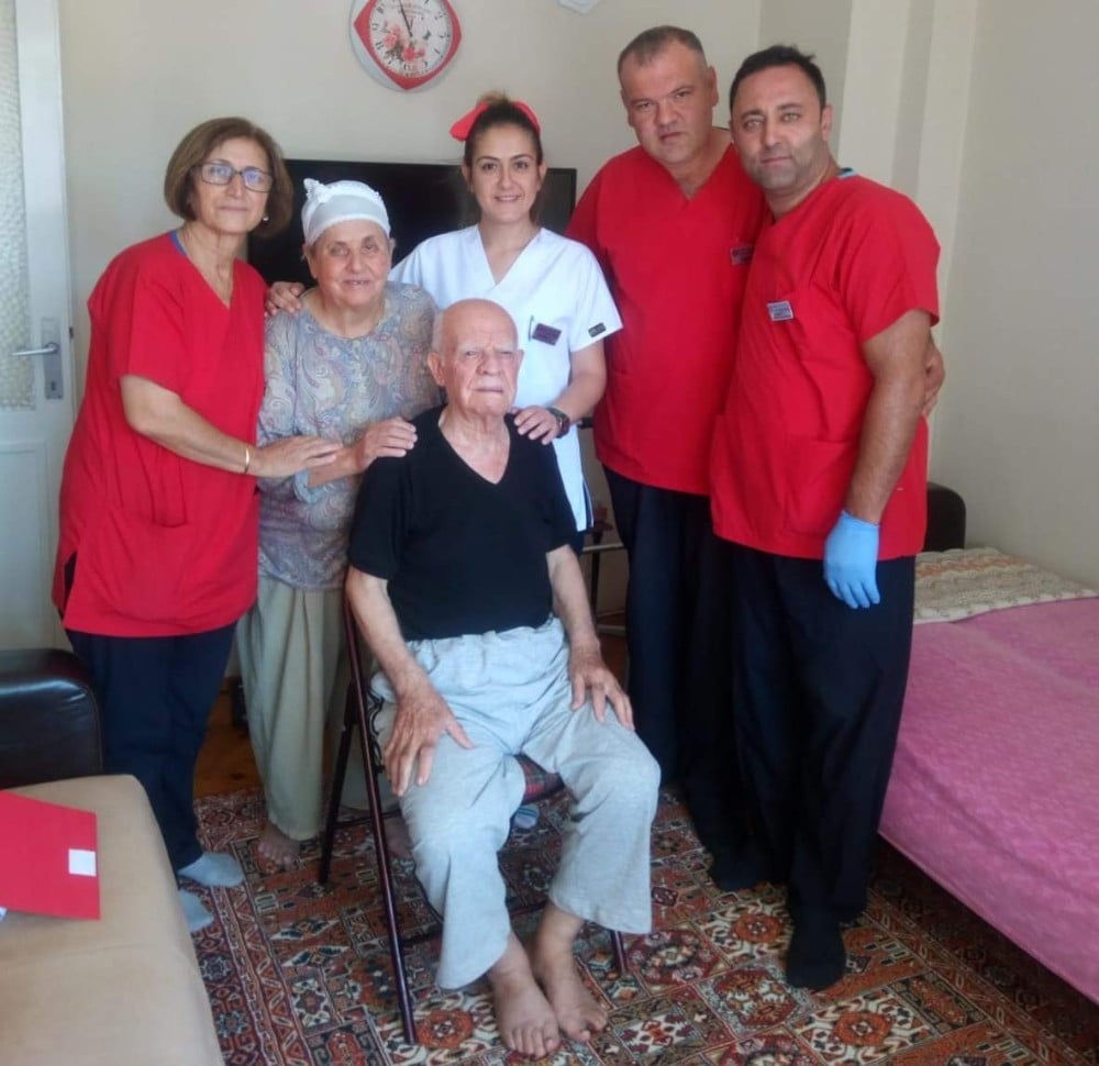 Nazilli’de bayram öncesi engelli ve yaşlılar unutulmadı 