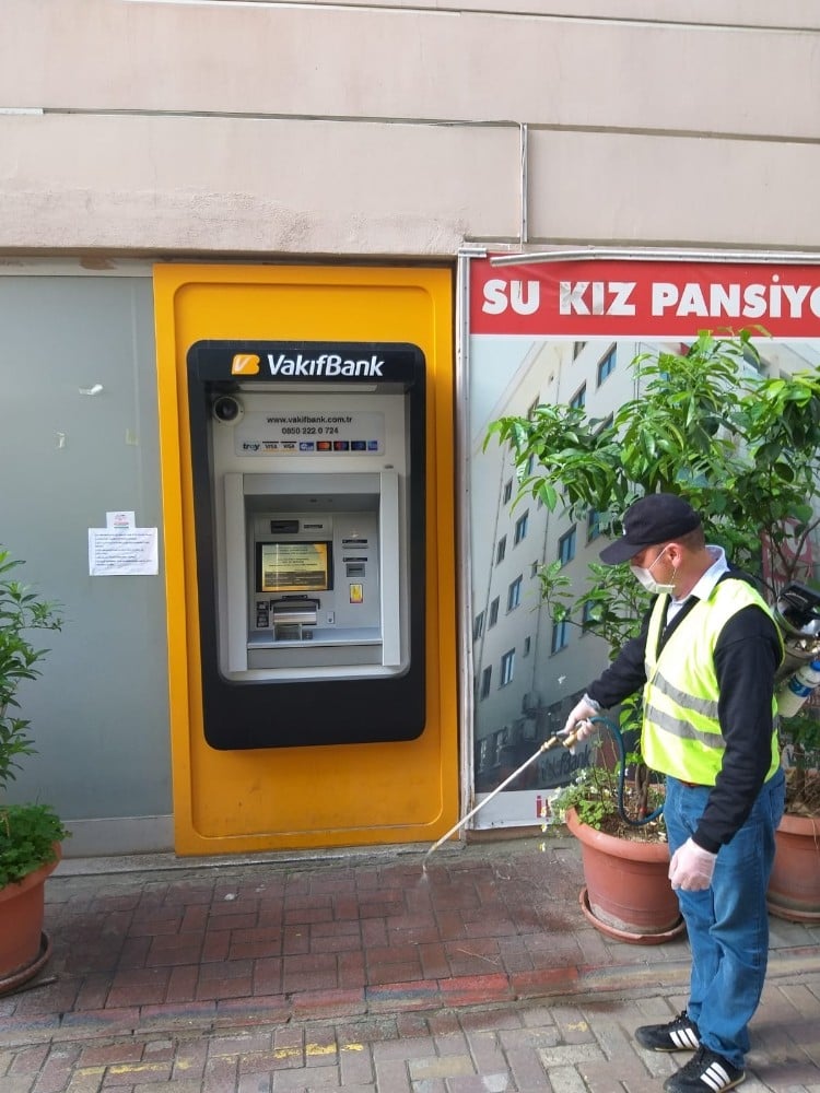 Nazilli’de tüm bankamatikler dezenfekte edildi 