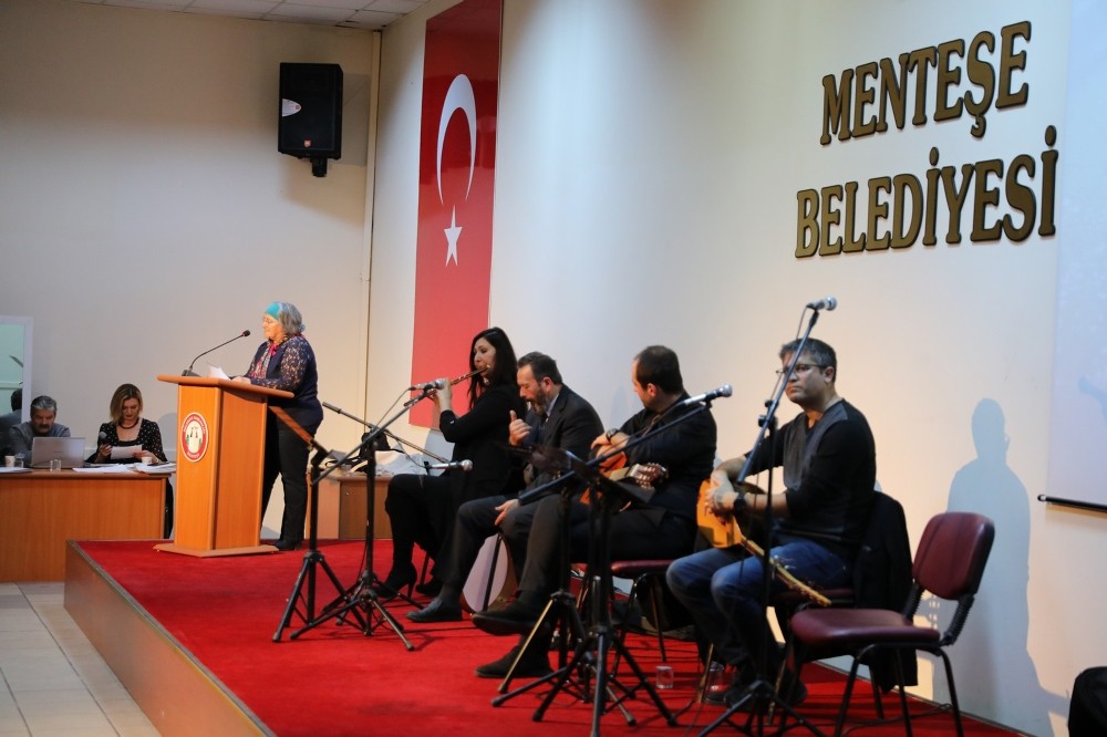 Nazım Hikmet şiirlerle anıldı 