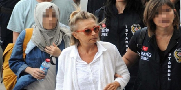 Nazlı Ilıcak: İtiraf ediyorum geç fark ettim