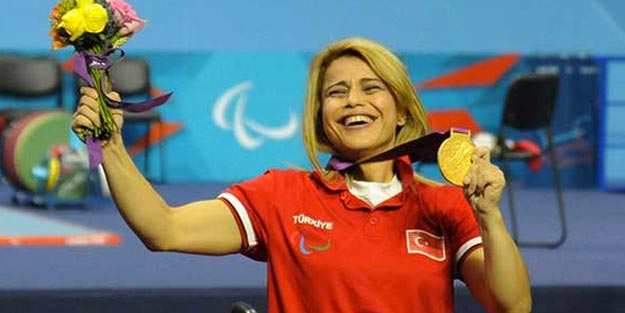 Nazmiye Muratlı kimdir nereli ve kaç yaşında? Nazmiye Muratlı mili halterci