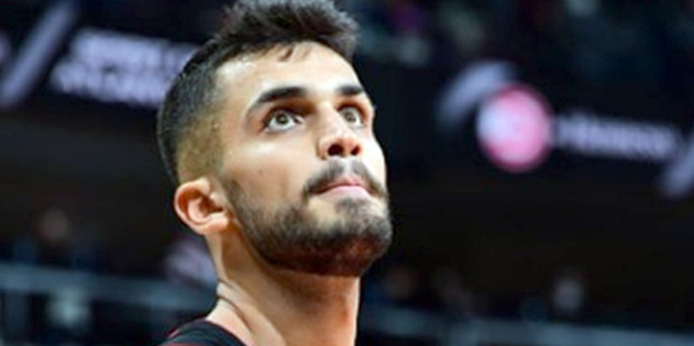 NBA kariyeri daha önemliymiş! Yazıklar olsun sana...