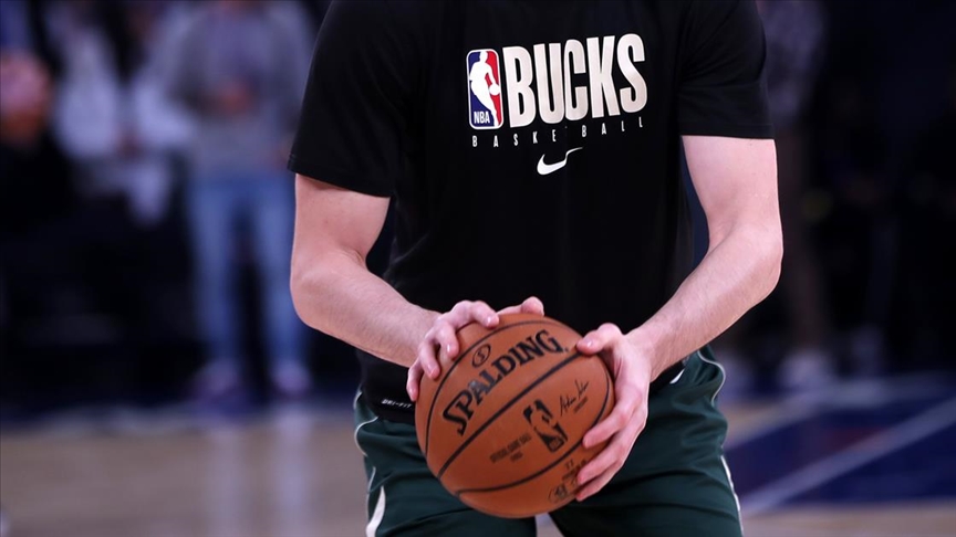 NBA play-off'larında tur atlayan ilk takım Bucks