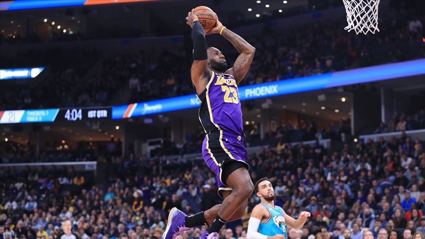 NBA'de Bucks ve Lakers galibiyet serisini 7 maça çıkardı