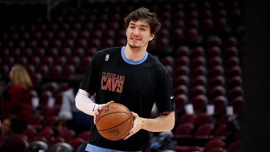 NBA'de Cedi 12 asistle kariyer rekorunu kırdı