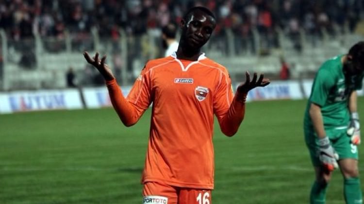 Nduka'ya Göztepe'den kötü haber!