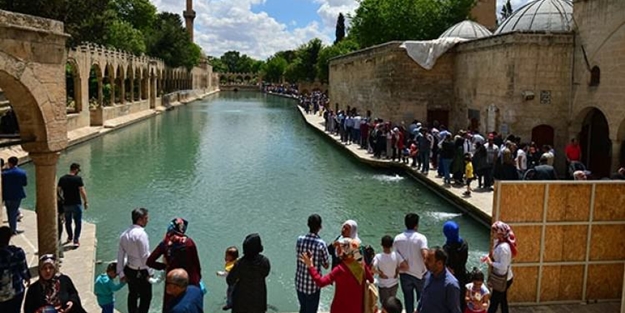 Ne Antalya, ne Bodrum... Turistlerin akınına uğradı!
