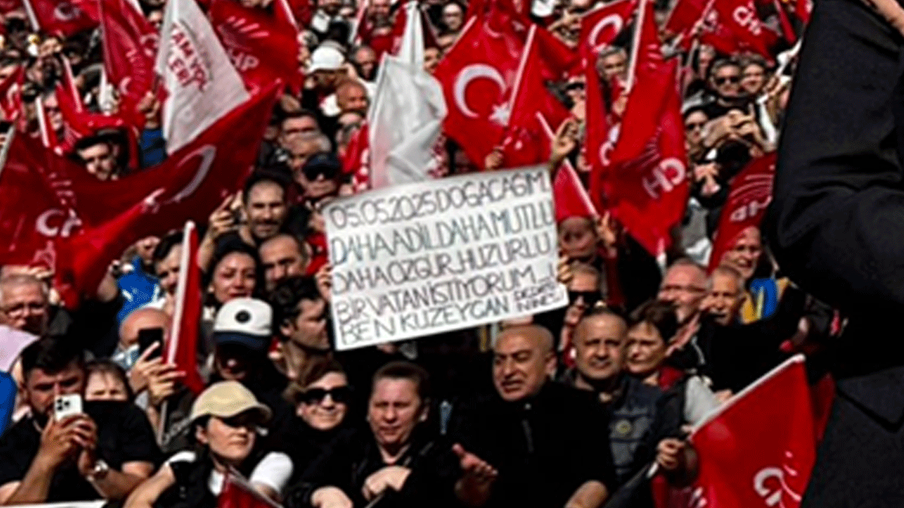 Ne çağrıştırdığını eşek gibi biliyorlar.. Doğmamış bebeği bile pis siyasetlerine alet ettiler..