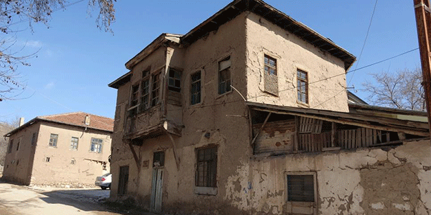 Ne çökme var ne de çatlak! Ahlaksız müteahhitlere ibretlik konak