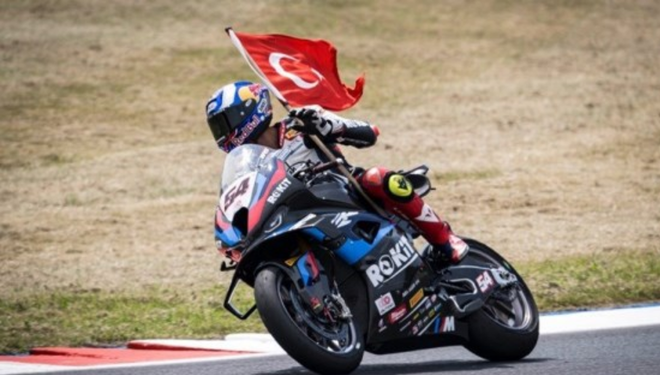 Ne dönüş ama… Toprak Razgatlıoğlu’dan muhteşem zafer