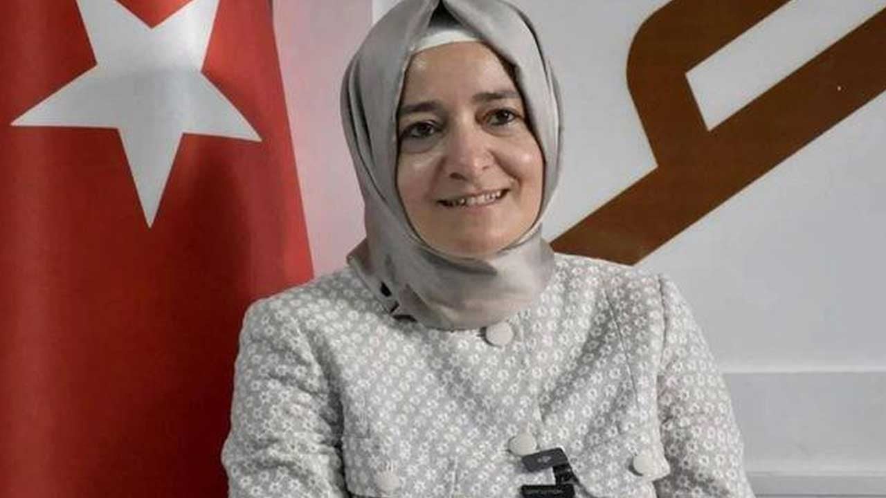 Ne iş yaptığı merak ediliyordu! İşte Fatma Betül Sayan Kaya'nın mesleği