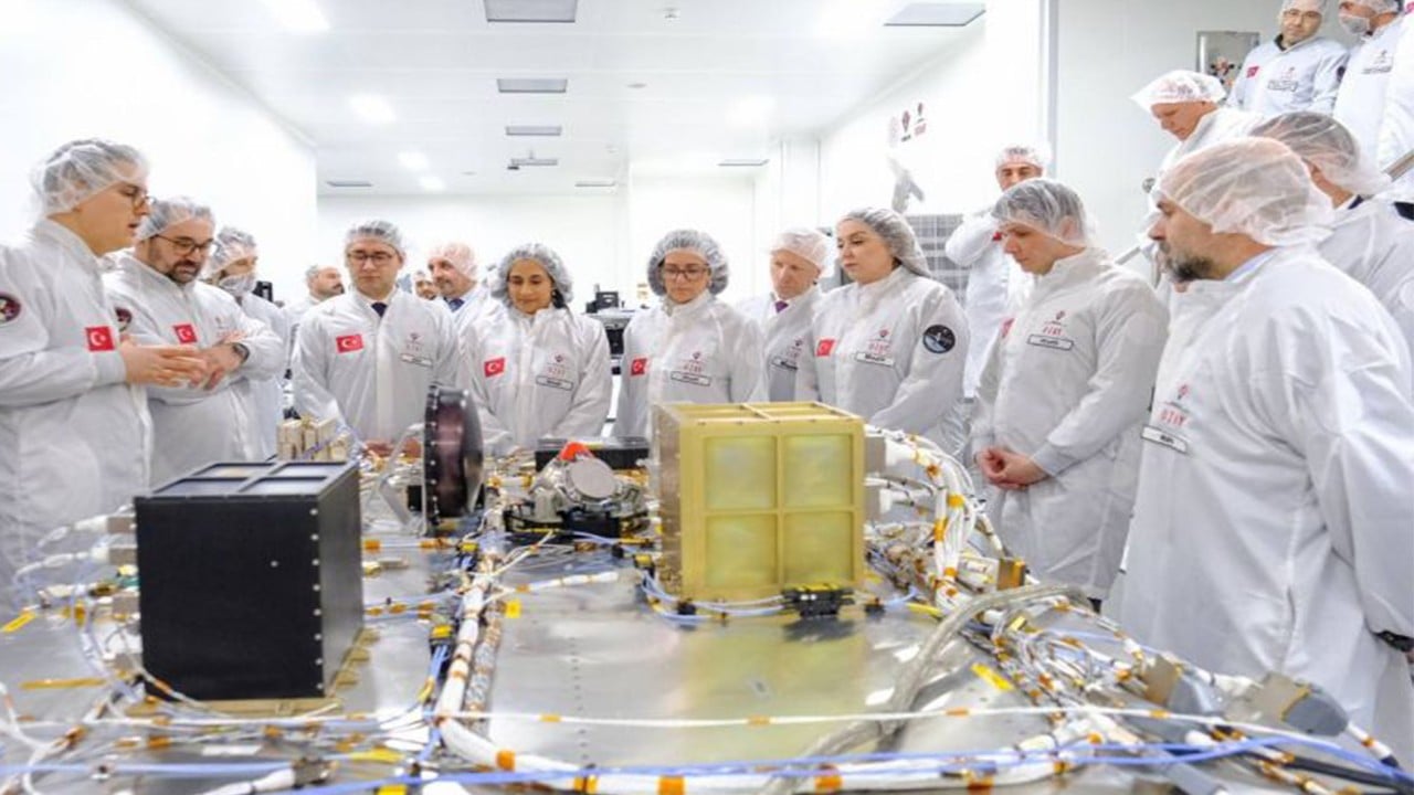 "Ne işimiz var ayda kafası" dumura uğradı! NASA astronotlarını TÜBİTAK Uzay eğitti