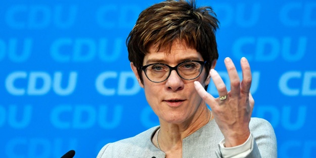 Ne kadar aciz olduklarını böyle itiraf ettiler: ABD ve NATO olmadan kendimizi koruyamayız