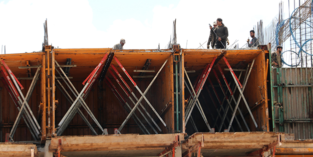 Ne olduysa depremden sonra oldu! 30 bi̇n li̇ra maaş var eleman yok