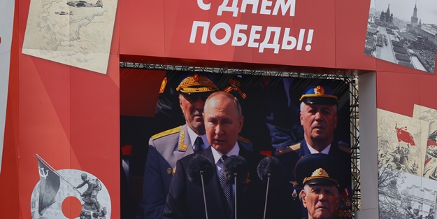 Ne söyleyeceği merak ediliyordu! Dünyanın beklediği açıklamayı yaptı