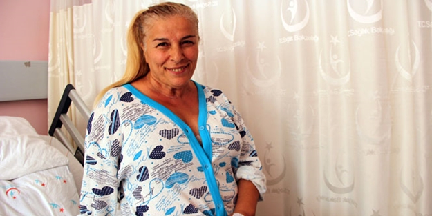 Ne yaptı etti, kanseri yendi