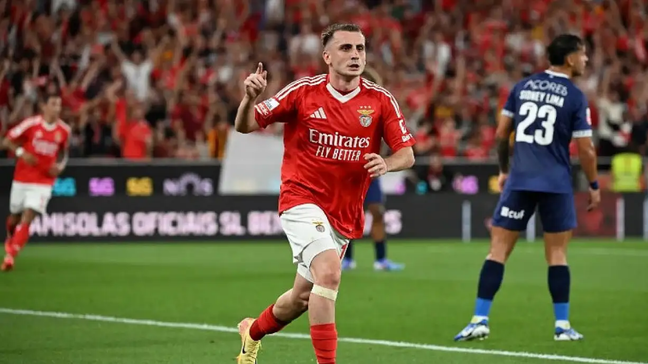 Ne yaptın sen Kerem Aktürkoğlu! Milli yıldız durdurulamıyor, 45 dakikada hat-trick