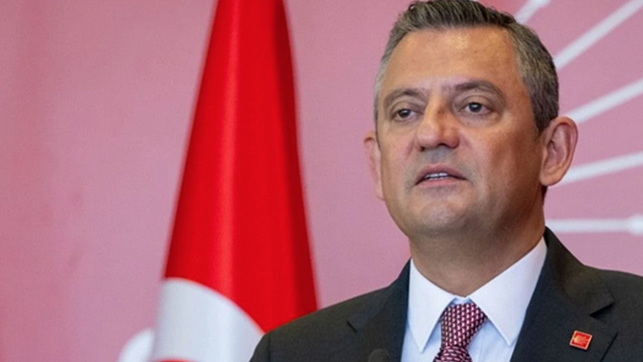 Ne yargıya ne de partisine saygısı var! Tek adamlığa özendi