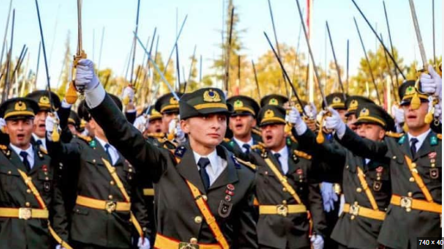 Ne zaman konuşacak diye bekliyorduk! Özgür Özel konuştu: Teğmenler ihraç edilirse…