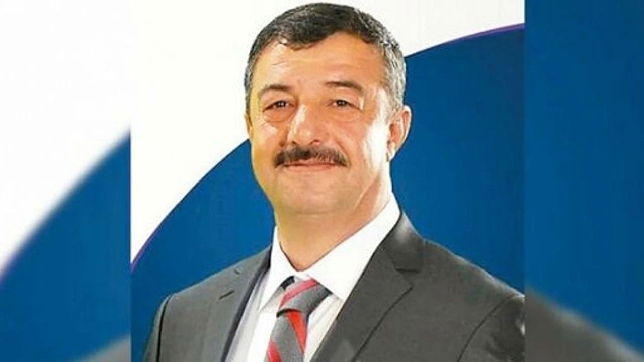 Necat Cellek kimdir?