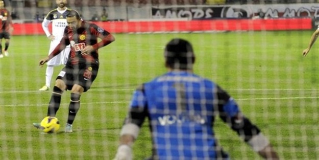 Necati: Galatasaray'la anlaştım