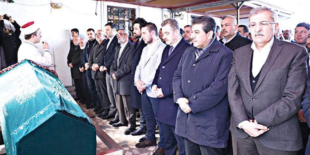 Necdet Ağabeyin annesi dualarla uğurlandı