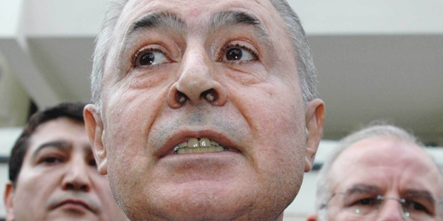 Necdet Sezer’e hakaret de serbest olsun mu?