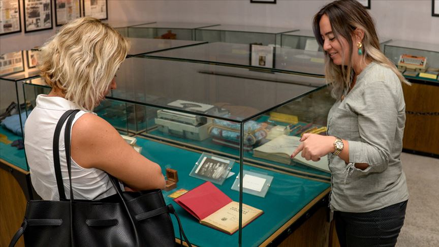 Necip Fazıl ve Nazım Hikmet'in özel eşyaları Ulucanlar'da sergileniyor