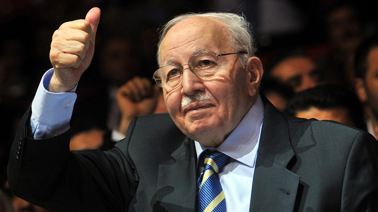 Necmettin Erbakan, yol arkadaşlarını asla bırakmadı! İşte bu da ikinci ders