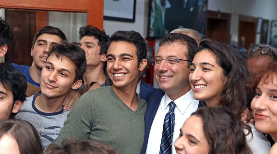 Neden hala sokağa çıkmadığı belli oldu! İmamoğlu o günü bekliyormuş