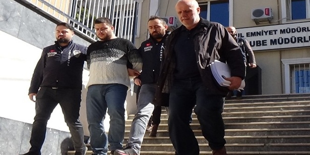 'Neden yan baktın' kavgasına iki kurban!