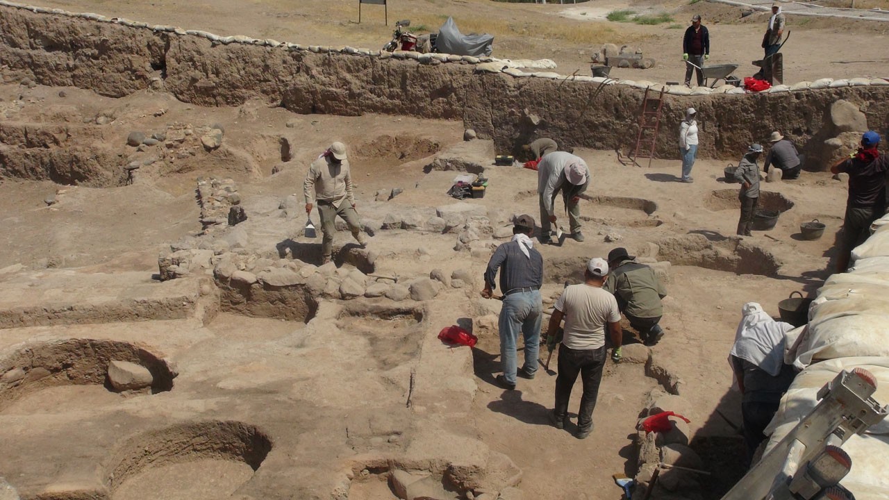 Nefes almak bile zor! 43 derecelik sıcaklıkta tarihin gizemi için mesai yapıyorlar