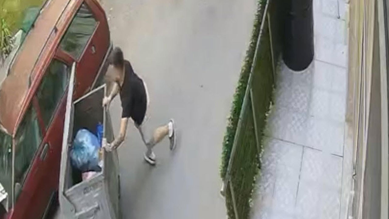 Nefes kesen anlar! Çöp konteynerini son anda böyle durdurdu