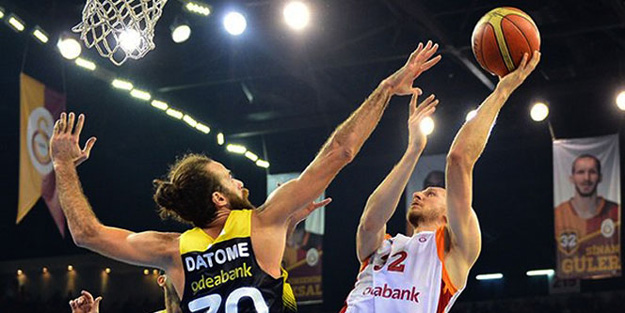 Derbi de Aslan farkı!