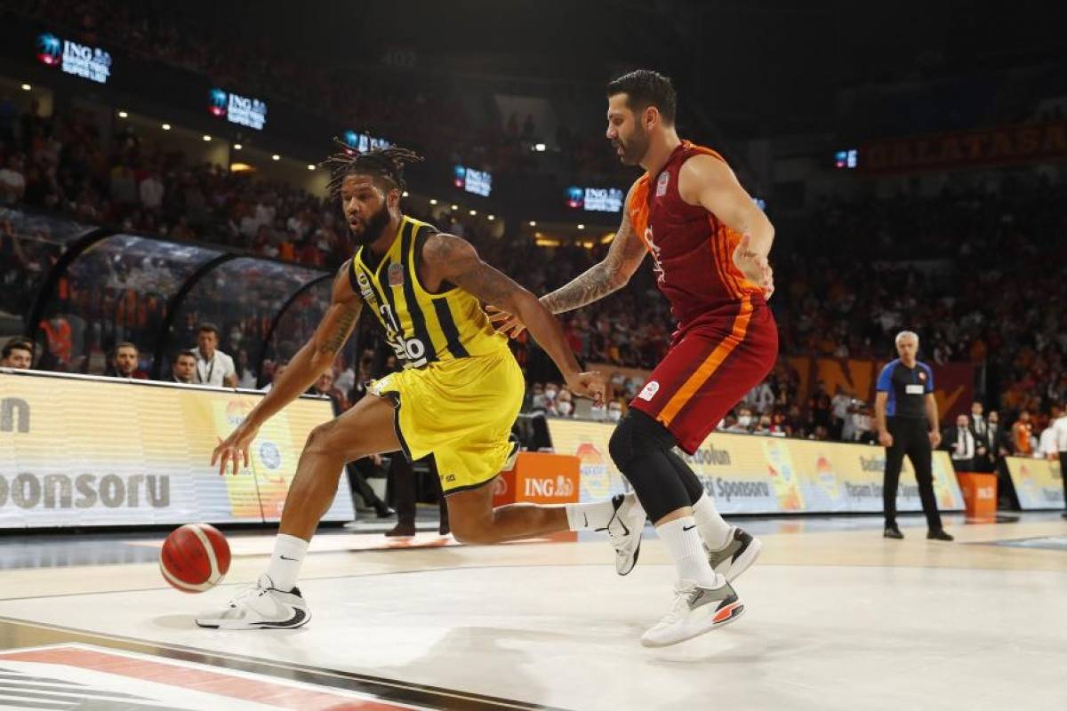 Nefes kesen derbide kazanan Fenerbahçe