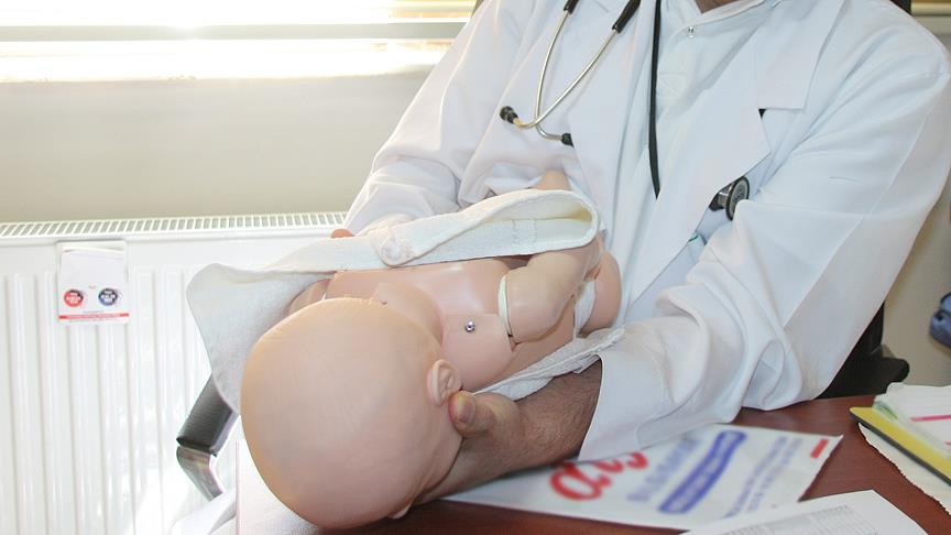 Nefes yoluna kaçan cismi parmakla çıkarmayın