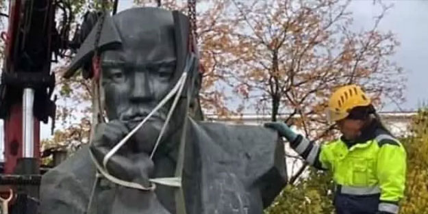 Nefret büyüyor! Son heykeli de kaldırdılar