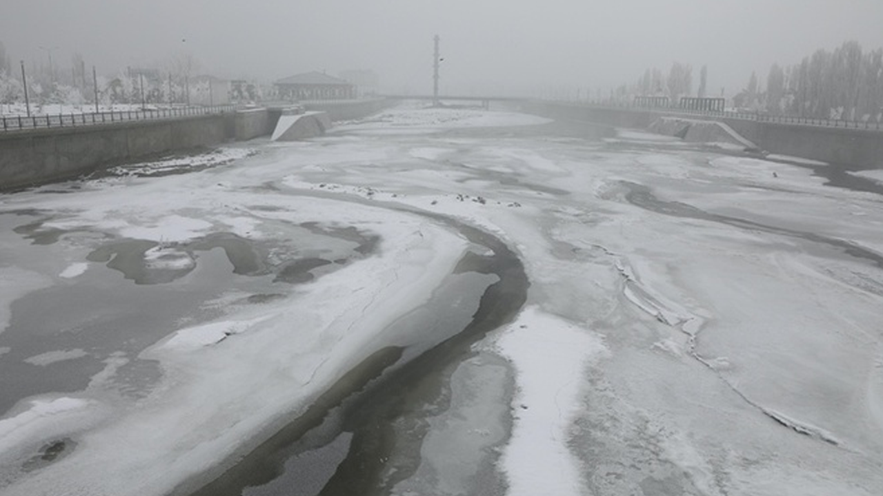 Nehir ve dereler dondu!