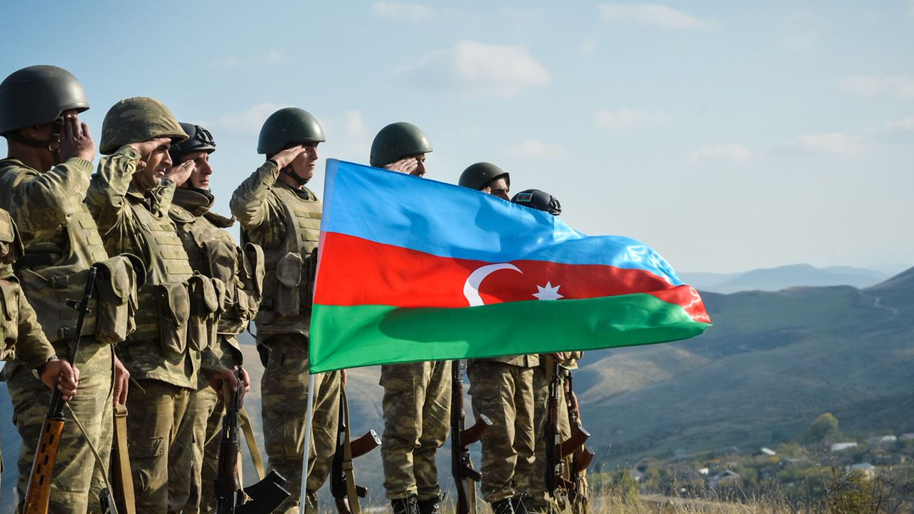 Neler oluyor böyle! Azerbaycan ordusu iran sınırında!