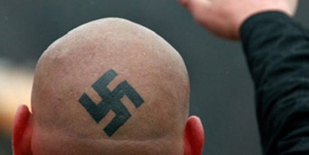 Neonaziler yanlış trene binince gösteri iptal oldu