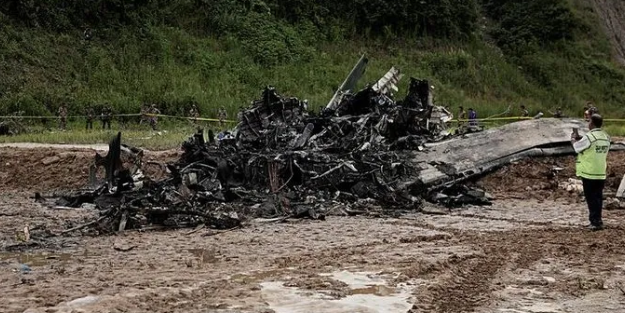 Nepal'da uçak kalkıştan kısa süre sonra düştü! En az 5 ölü