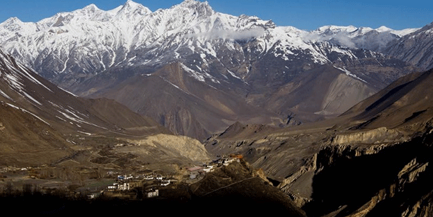 Nepal'de facia: 5 Rus dağcı düşerek hayatını kaybetti!