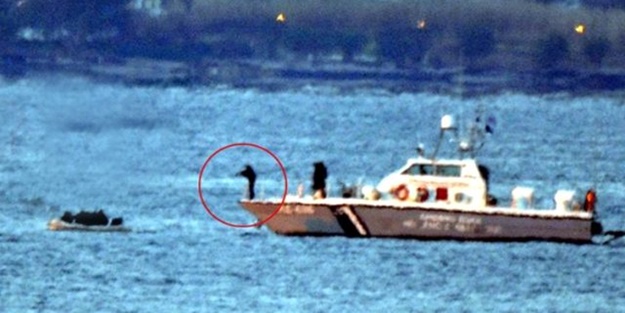 Nerede kaldı Batı'nın insanlığı! Yunan askerleri mülteci botuna ateş açtı